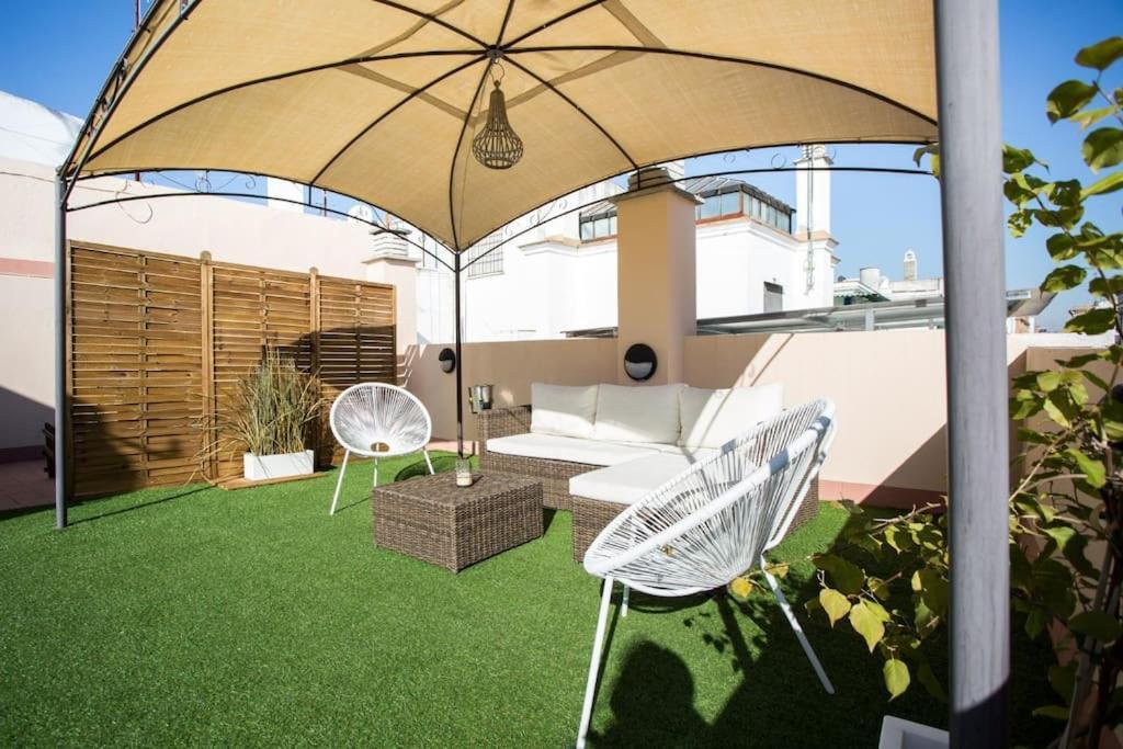 Esse Atico. Precioso Atico Con Terraza En Pleno Centro Διαμέρισμα Σεβίλλη Εξωτερικό φωτογραφία